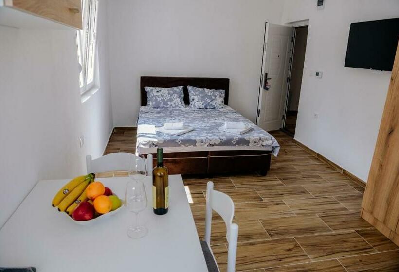 Studio Standard, Premium Apartments