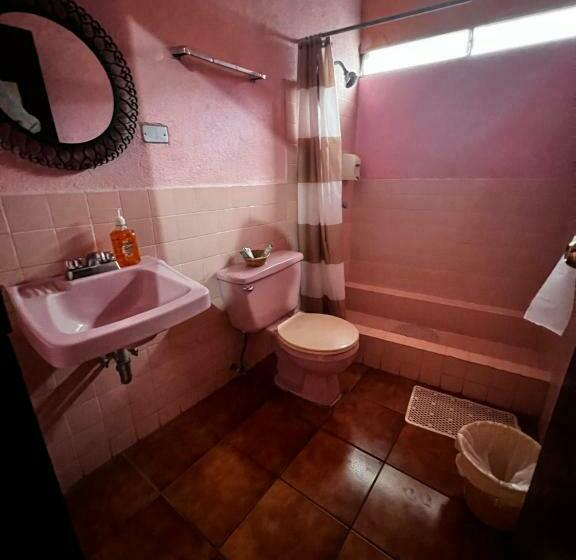 اتاق ساده سه نفره, Hanna Resort