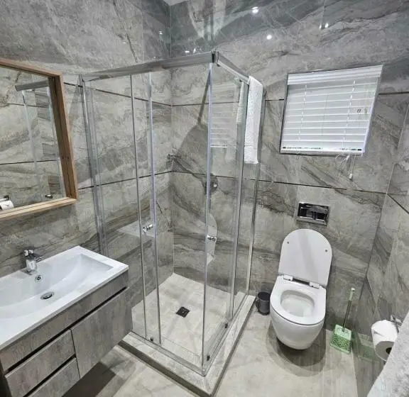 Huoneisto 2 Makuuhuonetta, Casa De Luxe