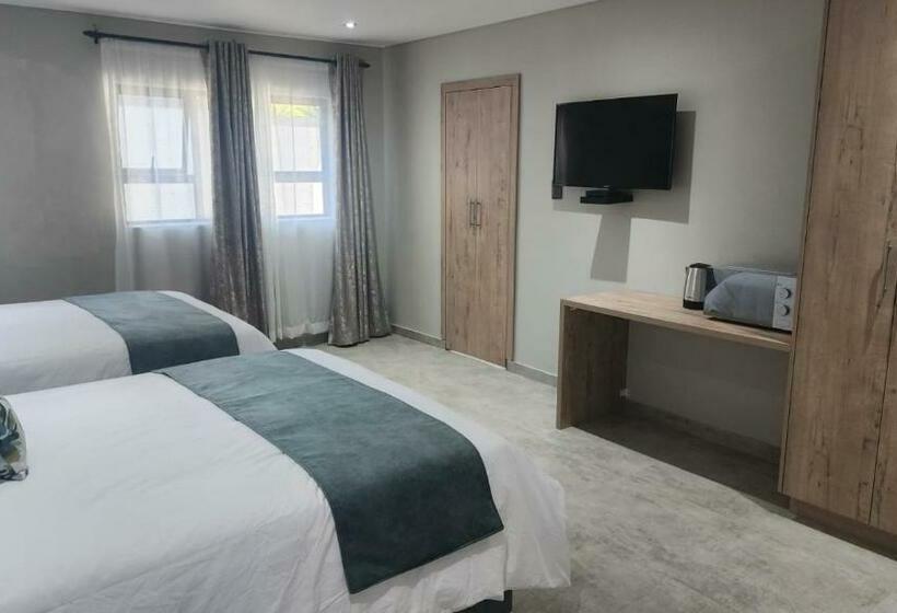 סוויטה משפחתית, Casa De Luxe