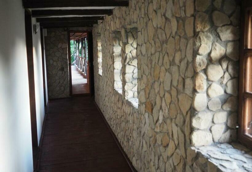 침실 2개 아파트, Conacul Muzeul Pietrei