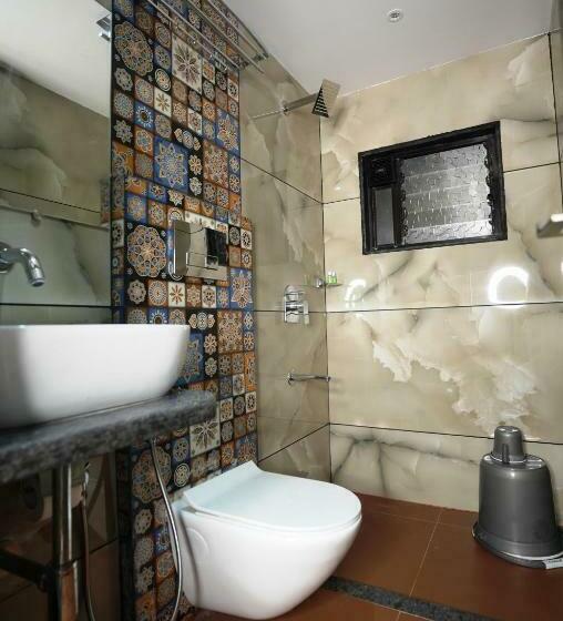 غرفة أساسية, Megh Inn