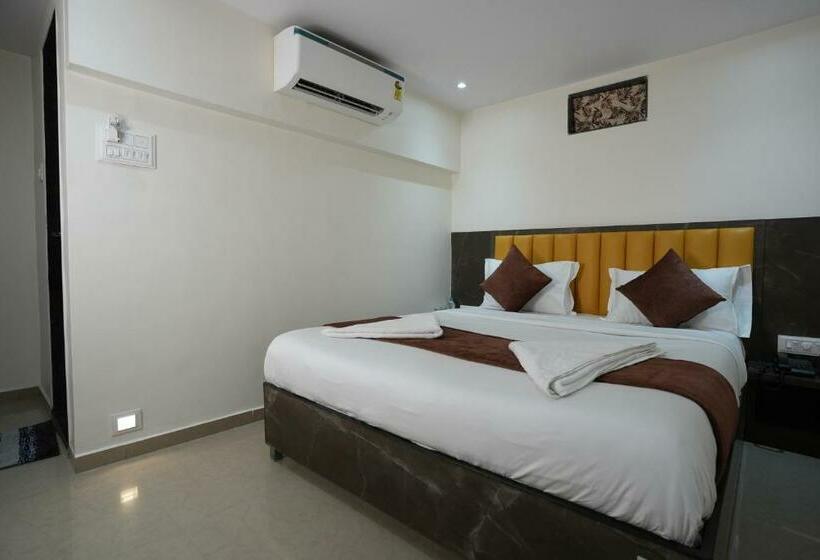 غرفة أساسية, Megh Inn