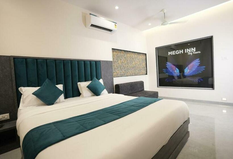 جناح ديلوكس سرير كينج, Megh Inn