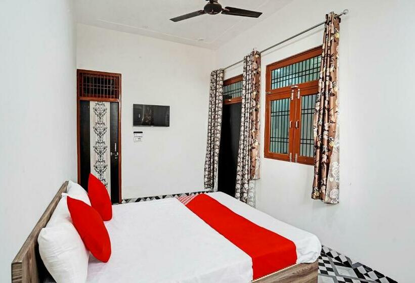 חדר קלאסי לשלושה, Oyo Flagship Sparrow House Residency