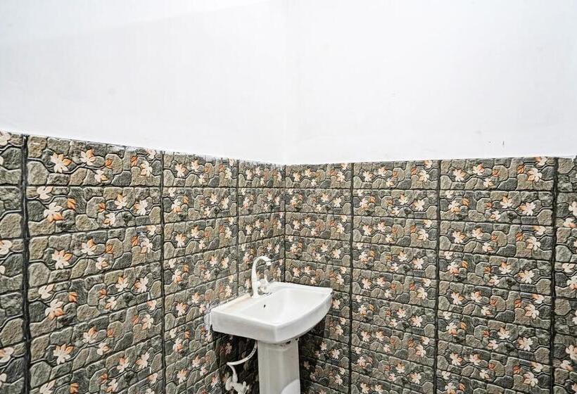 חדר קלאסי לשלושה, Oyo Flagship Sparrow House Residency