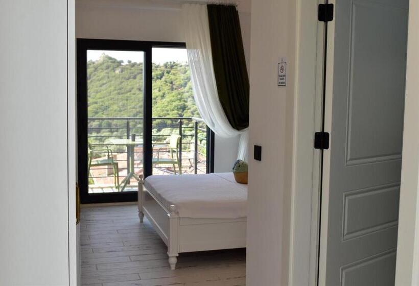 オーシャンビューデラックスルームバルコニー付き, Maslin Otel