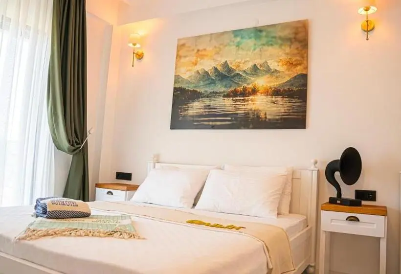 اتاق سه نفره دلوکس با چشم‌انداز دریا, Maslin Otel