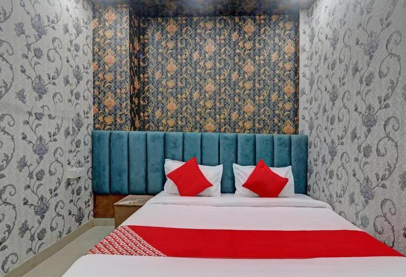Трехместный Номер Классика, Oyo Flagship Hotel Mayur Residency
