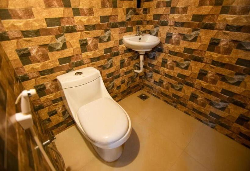 家庭间, B Camp Resorts & Homestays