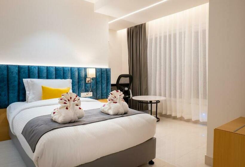 带大床的套房, Clubway Grand A Boutique