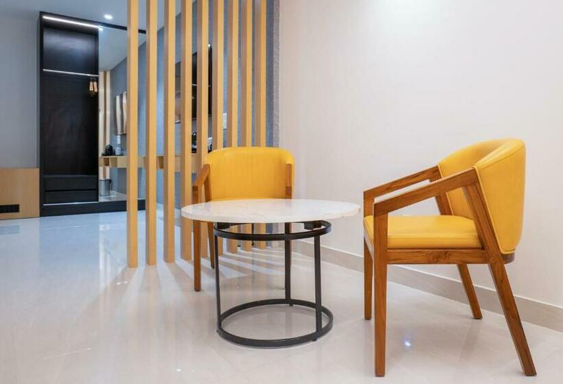 带大床的套房, Clubway Grand A Boutique