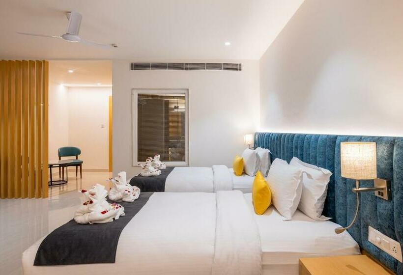 带大床的套房, Clubway Grand A Boutique