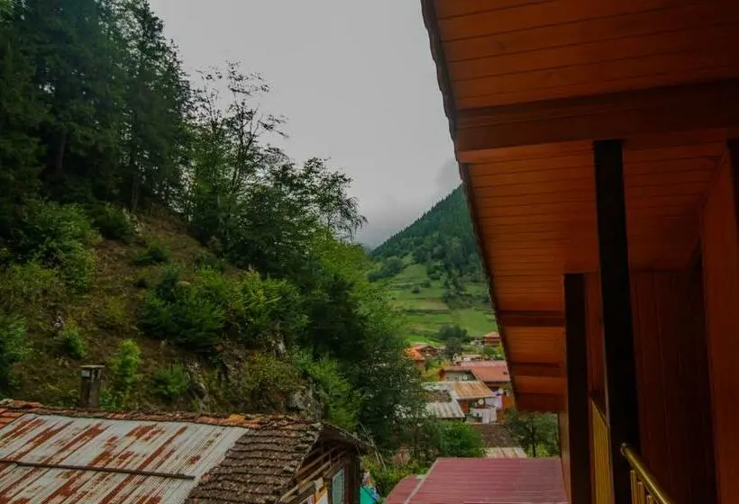 سوییت با چشمانداز کوه, ä°lhan Kardeåler Apart Otel