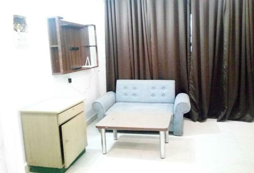 חדר משפחתי, Goa Divine Candolim