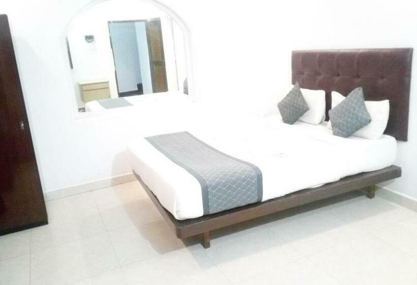 חדר משפחתי, Goa Divine Candolim