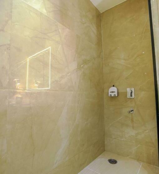 디럭스 룸, Escala By Levelup