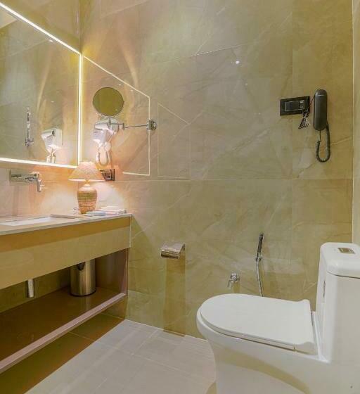 디럭스 룸 킹사이즈 침대, Escala By Levelup