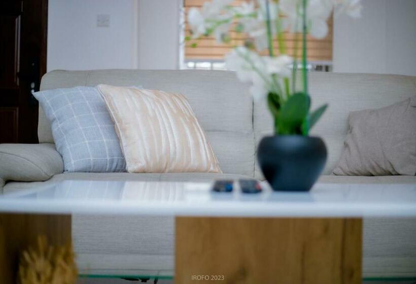 آپارتمان 3 خوابه, Irofo City Apartments