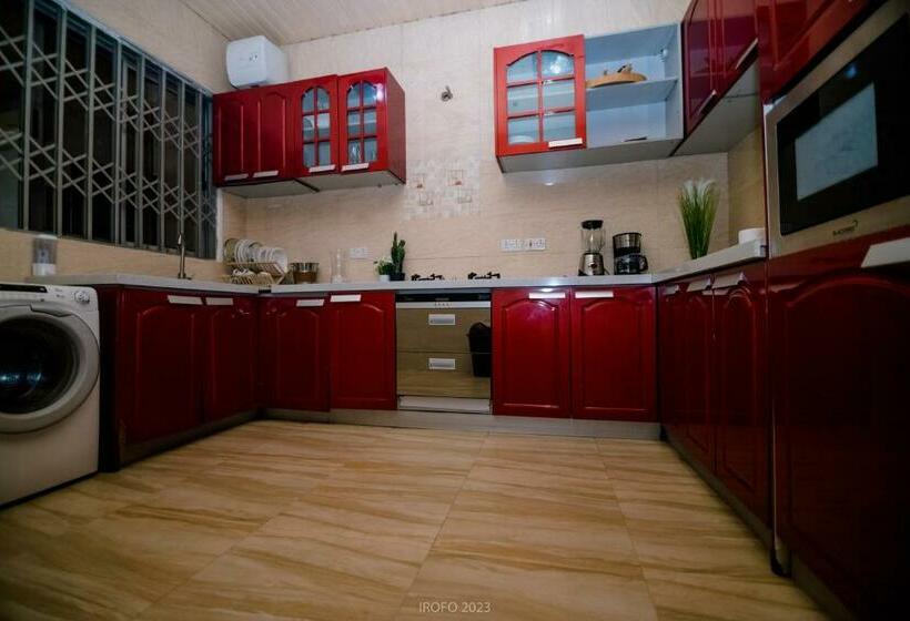 آپارتمان 3 خوابه, Irofo City Apartments