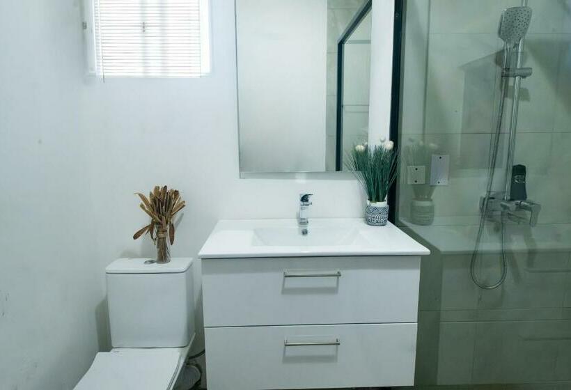 استودیوی استاندارد, Irofo City Apartments