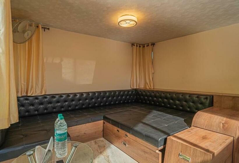 إستوديو قياسى, The Venue By Seasons Suites @ Yelahanka