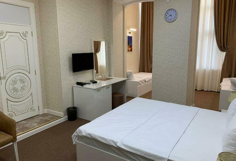 חדר דלוקס לארבעה, Sahil Boutique