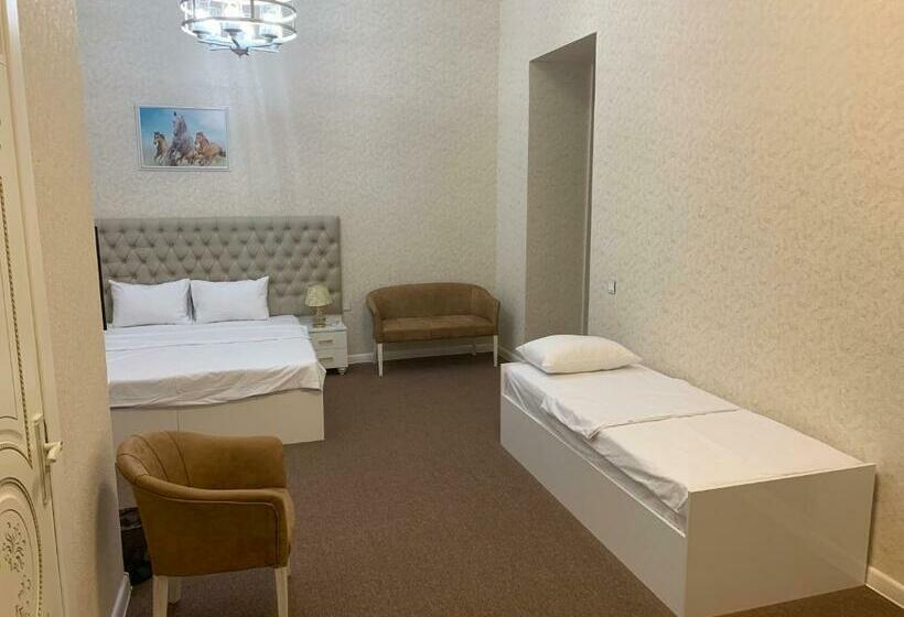 חדר דלוקס לשלושה, Sahil Boutique