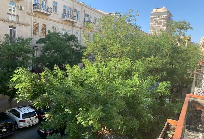 חדר דלוקס לשלושה, Sahil Boutique