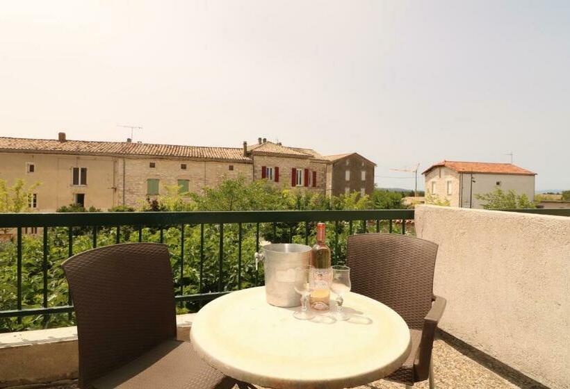 이코노미 룸, Hôtel De L Aven