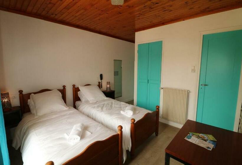 Номер Стандарт, Hôtel De L Aven