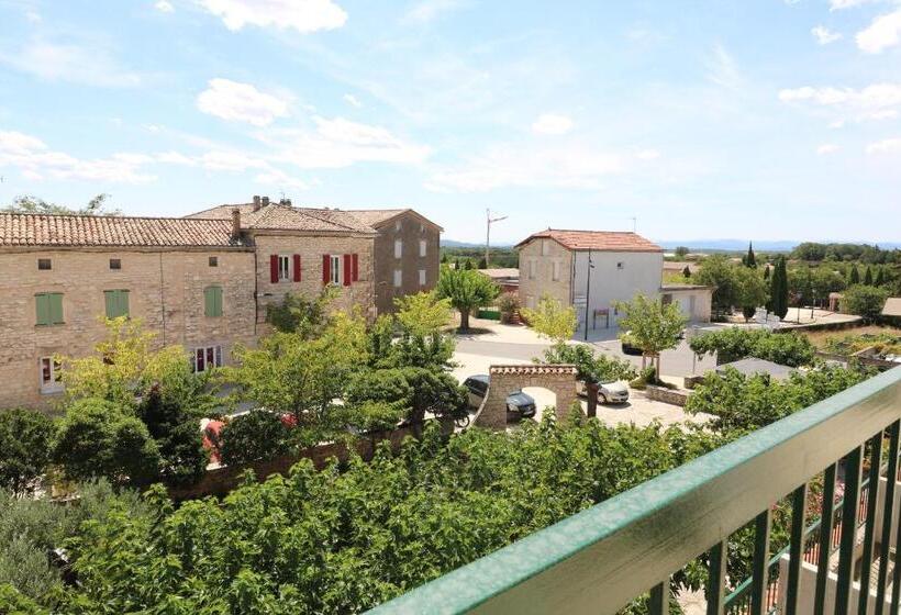 이코노미 룸, Hôtel De L Aven