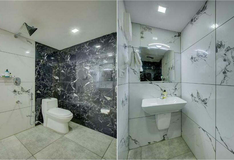 Deluxe Suite King Bed, Nawal Mahal