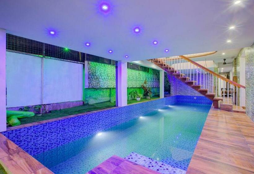 Deluxe Suite King Bed, Nawal Mahal