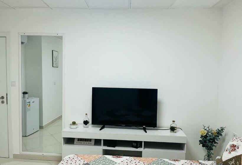 اتاق استاندارد, City Center Luxurious Suites & Rooms