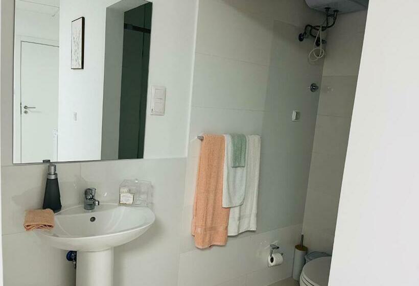 اتاق استاندارد, City Center Luxurious Suites & Rooms