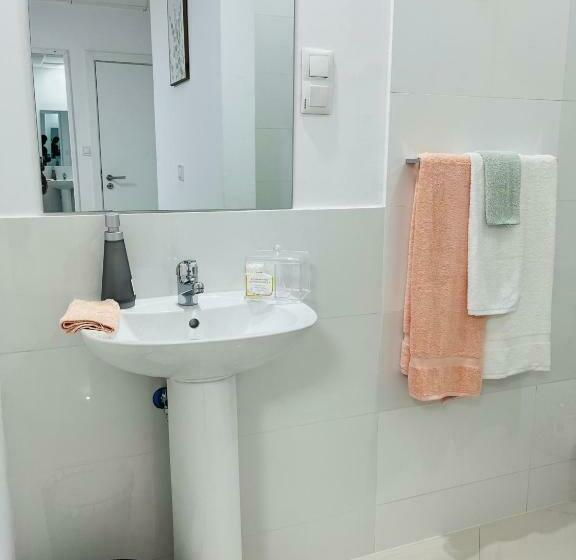 اتاق استاندارد, City Center Luxurious Suites & Rooms