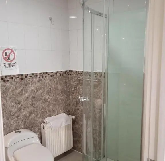 اتاق استاندارد یک نفره, Hostal Jc