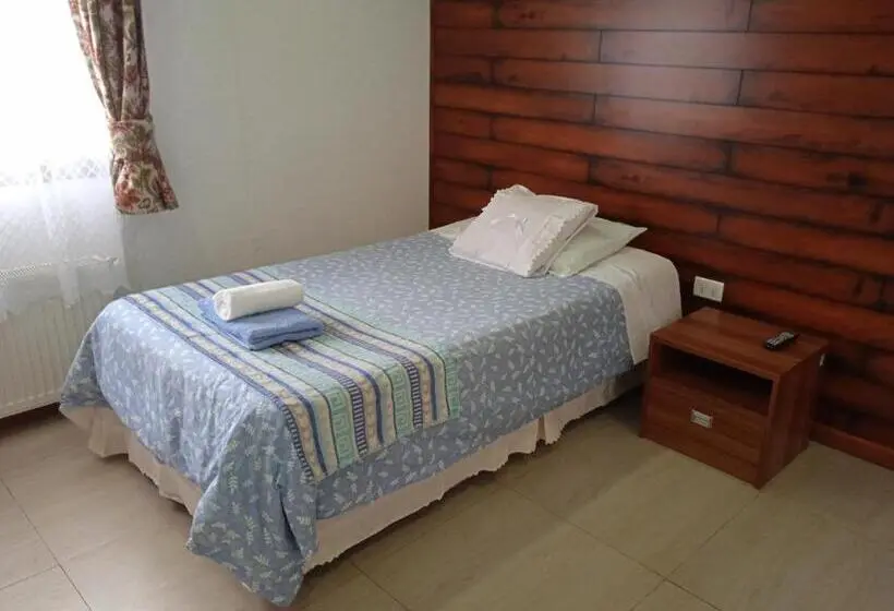 اتاق استاندارد یک نفره, Hostal Jc