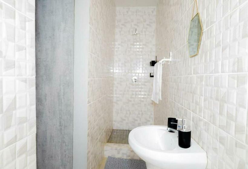 غرفة ديلوكس, Regorogile Guest House Spa And Conference