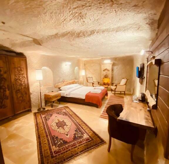 חדר דלוקס, Asma Altı Cave