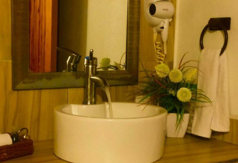 주니어 스위트, Las Bugambilias