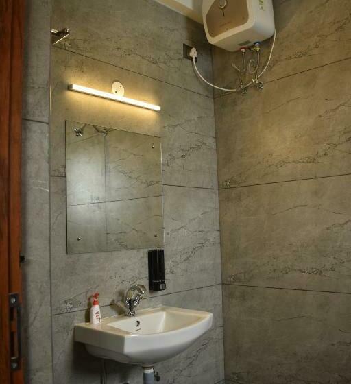 غرفة قياسية, Nt Grand Yercaud