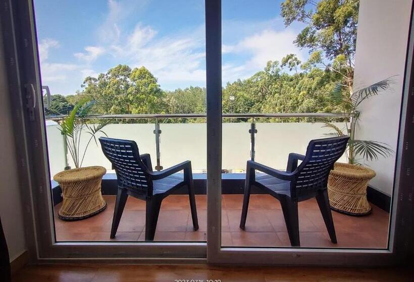 غرفة قياسية, Nt Grand Yercaud