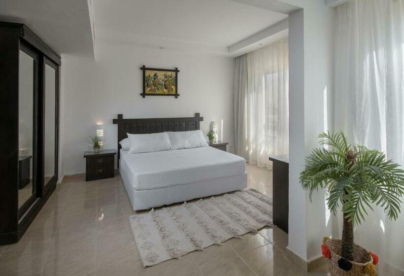 Juniorsvit Trädgårdsutsikt, Olives At Santa Monica