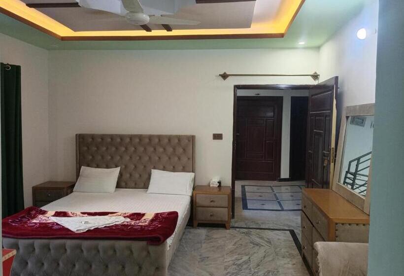 اتاق استاندارد با بالکن, Red Roof & Restaurant