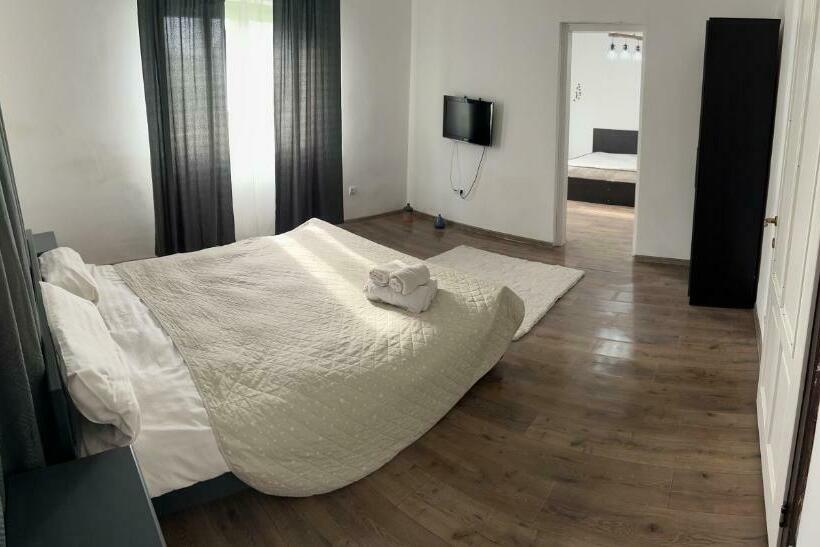 סטודיו משפחתי, Vila Boema