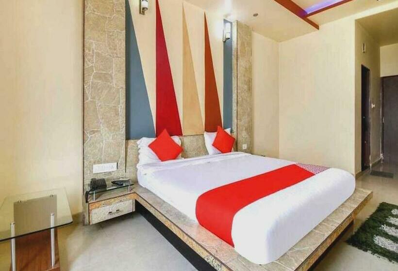 三人经典房间, Collection O 7r Resort