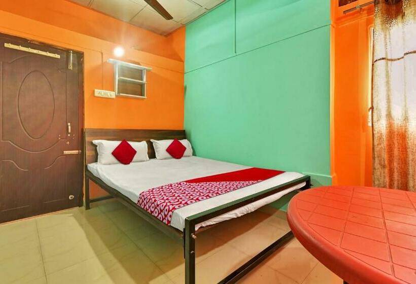 トリプルクラシックルーム, Oyo Flagship 81524 Gp Lodge