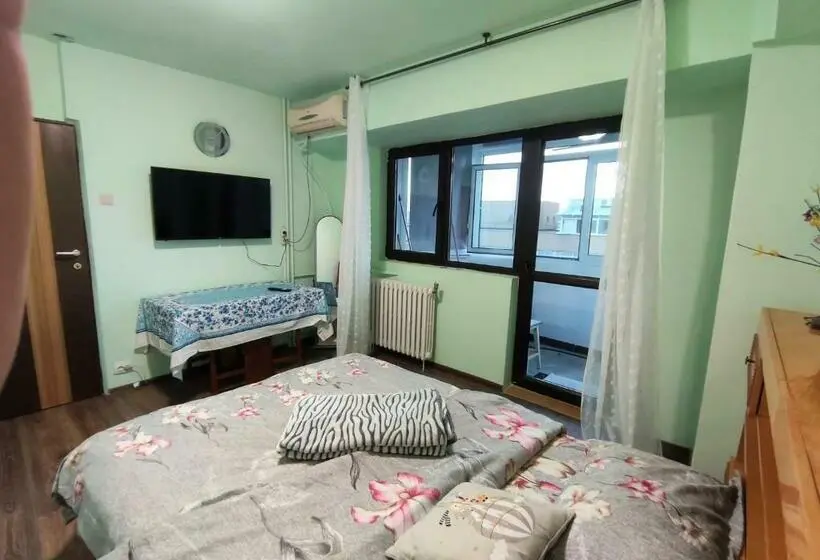 اتاق لوکس با بالکن, Lake And Park View Residence